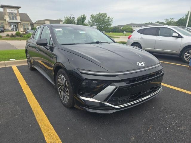 2025 Hyundai SONATA Hybrid SEL