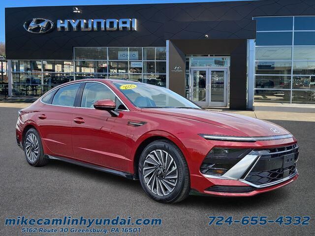 2025 Hyundai SONATA Hybrid SEL — photo 1 of 13