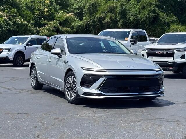 2025 Hyundai SONATA Hybrid SEL