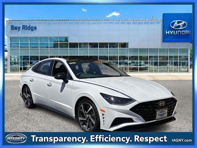 2023 Hyundai SONATA SEL Plus — photo 1 of 13