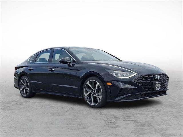 2023 Hyundai SONATA SEL Plus — photo 1 of 13