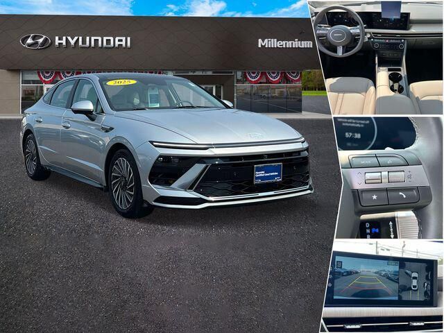 2025 Hyundai SONATA Hybrid Limited