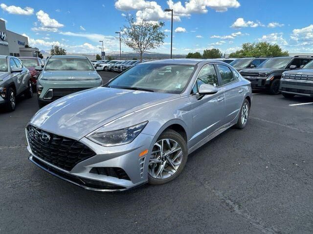 2023 Hyundai SONATA Hybrid Limited