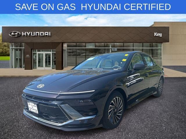 2025 Hyundai SONATA Hybrid Limited