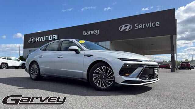 2025 Hyundai SONATA Hybrid Limited