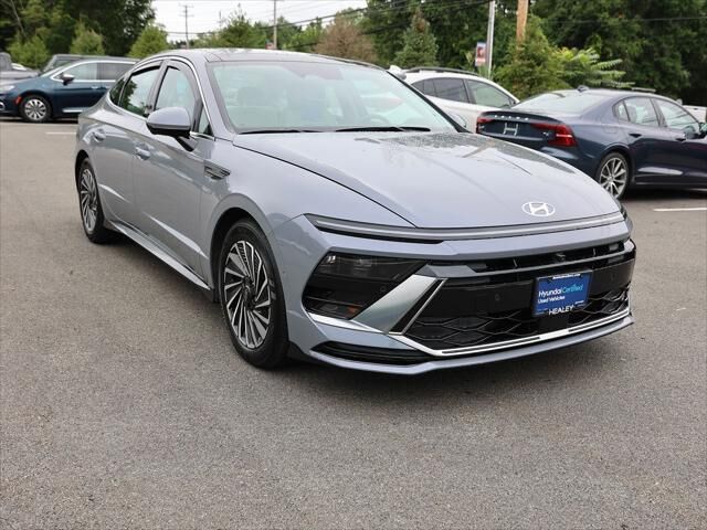 2025 Hyundai SONATA Hybrid Limited
