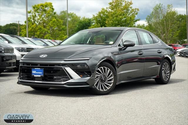 2026 Hyundai SONATA Hybrid Limited — photo 1 of 4