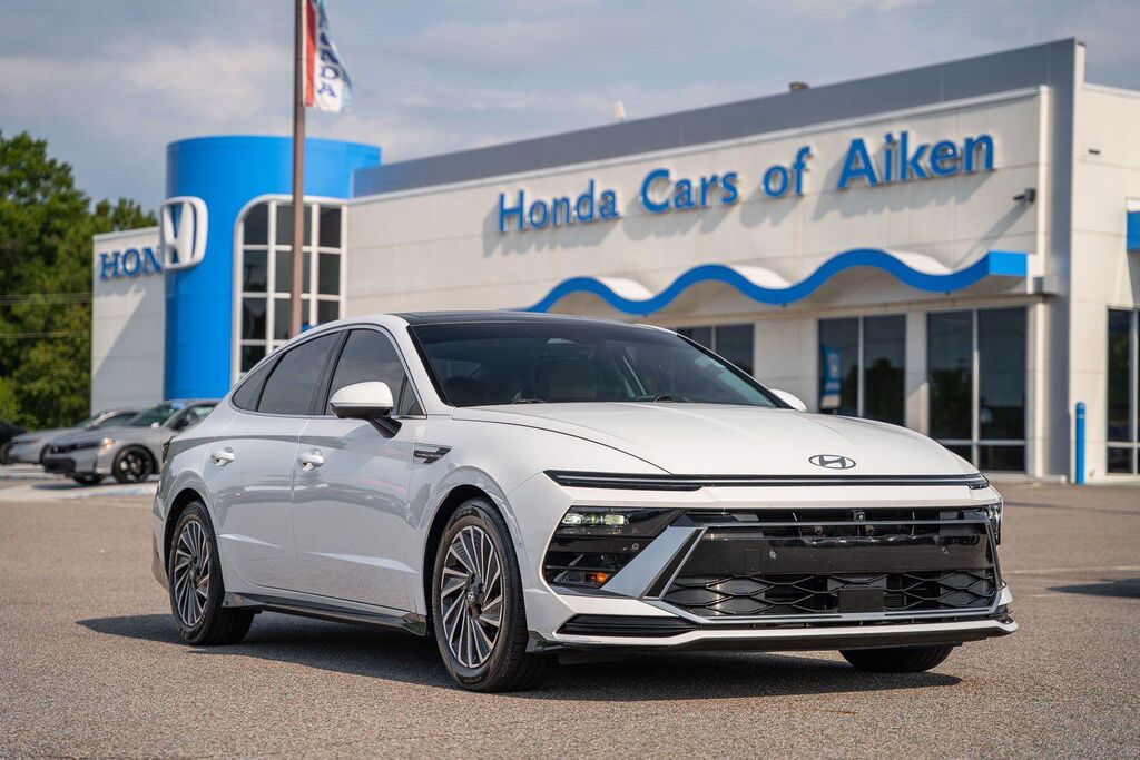 2024 Hyundai SONATA Hybrid Limited — photo 1 of 13