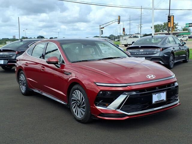 2025 Hyundai SONATA Hybrid Limited