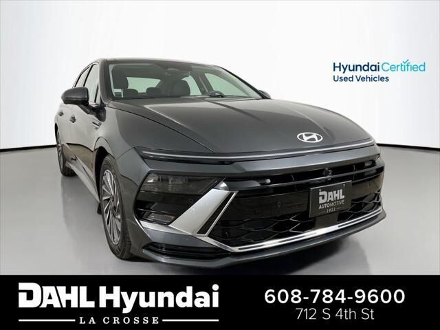 2025 Hyundai SONATA Hybrid Limited