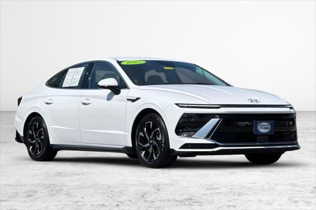 2025 Hyundai SONATA SEL — photo 1 of 13