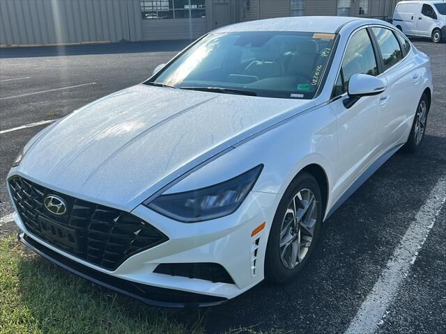 2022 Hyundai SONATA SEL