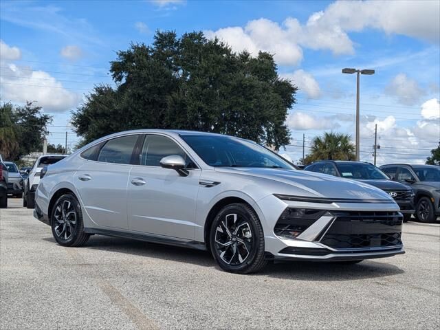 2025 Hyundai SONATA SEL — photo 1 of 13