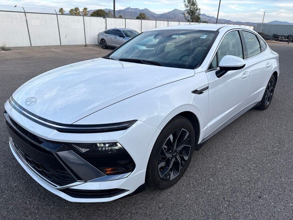2025 Hyundai SONATA SEL — photo 1 of 13