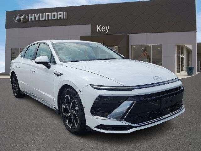 2025 Hyundai SONATA SEL — photo 1 of 13