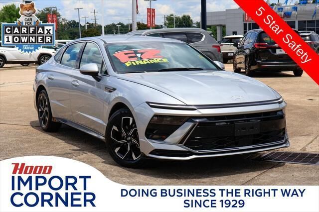 2025 Hyundai SONATA SEL — photo 1 of 13