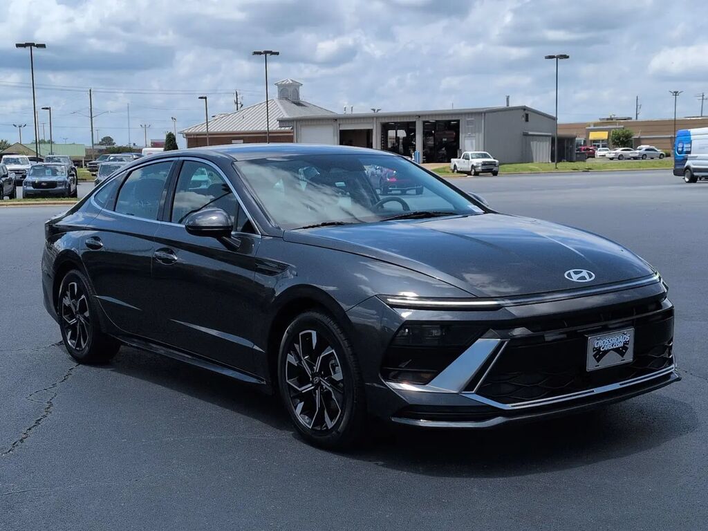 2024 Hyundai SONATA SEL — photo 1 of 13
