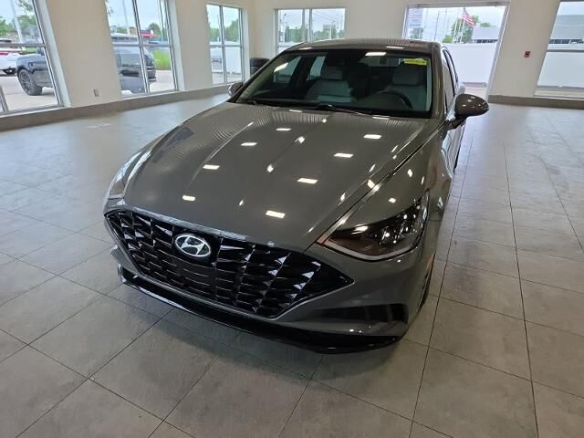 2023 Hyundai SONATA SEL — photo 1 of 8