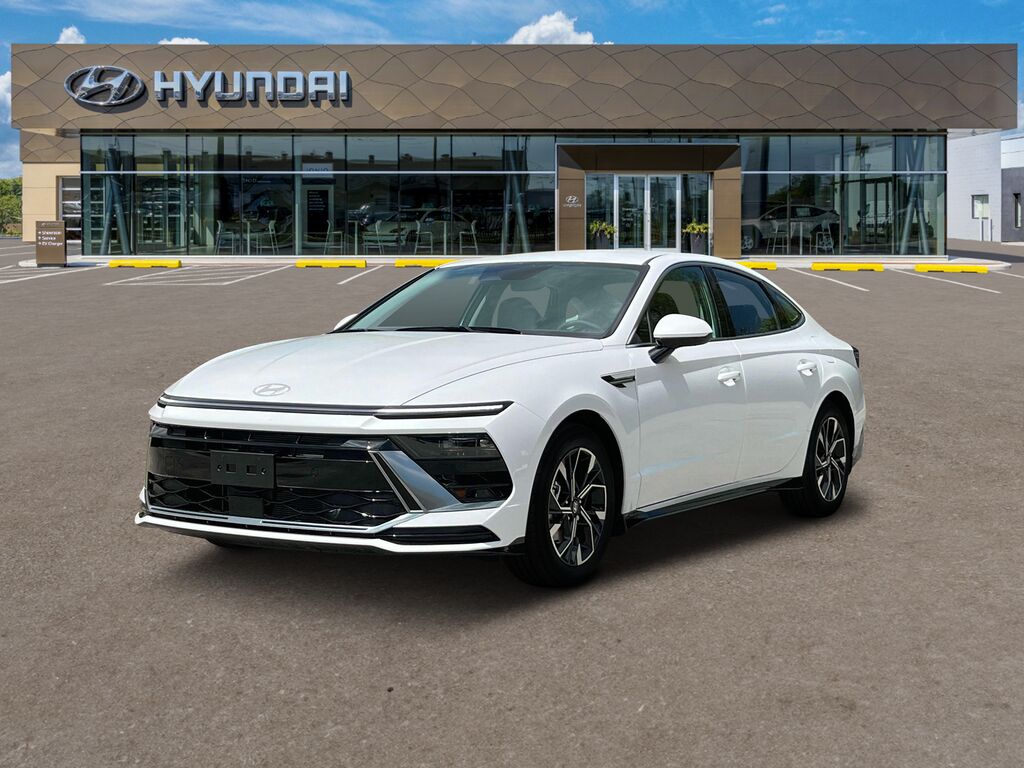 2025 Hyundai SONATA SEL — photo 1 of 13