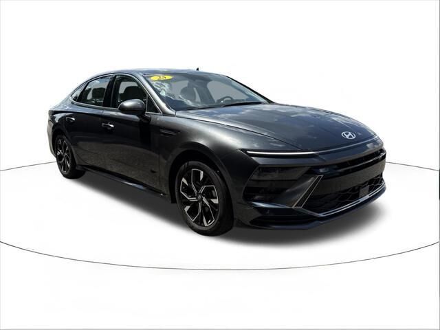 2025 Hyundai SONATA SEL — photo 1 of 13