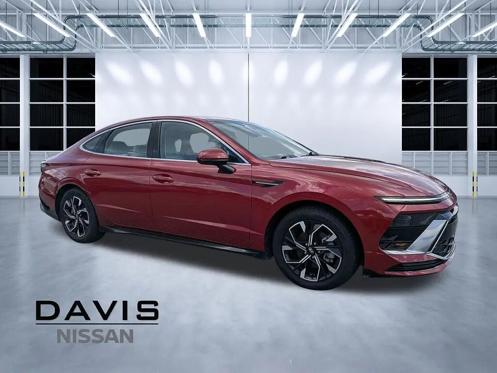 2024 Hyundai SONATA SEL — photo 1 of 13