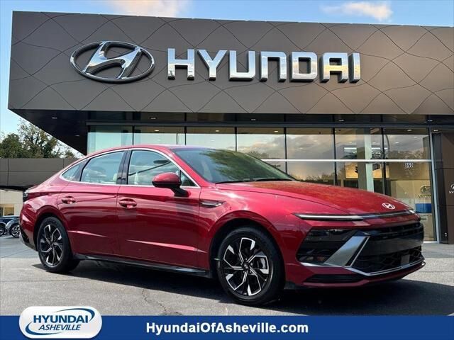 2025 Hyundai SONATA SEL — photo 1 of 13