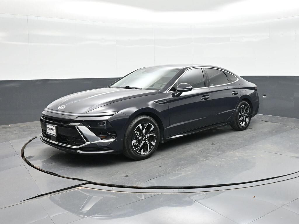 2024 Hyundai SONATA SEL — photo 1 of 2