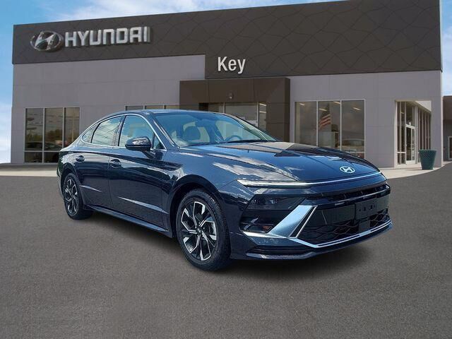 2024 Hyundai SONATA SEL — photo 1 of 13