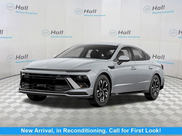 2025 Hyundai SONATA SEL — photo 1 of 2