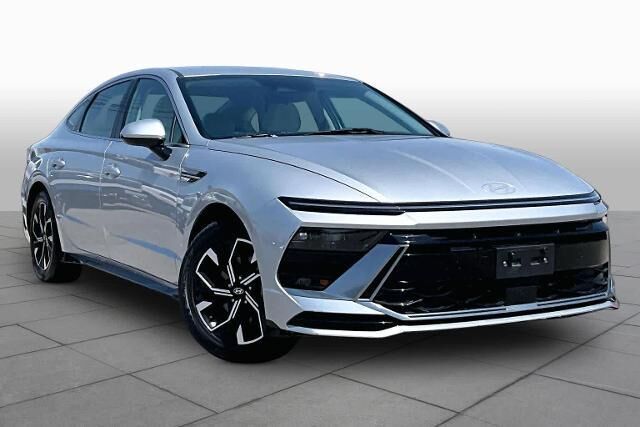 2025 Hyundai SONATA SEL — photo 1 of 11
