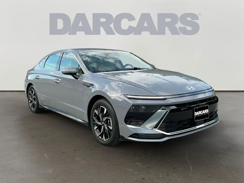 2025 Hyundai SONATA SEL — photo 1 of 13