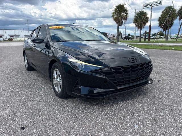 2023 Hyundai ELANTRA SE