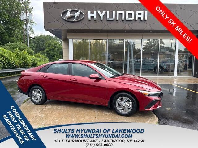 2024 Hyundai ELANTRA SE