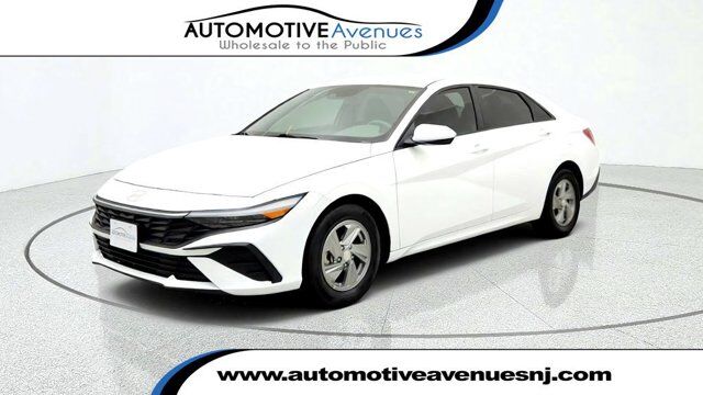 2024 Hyundai Elantra SE