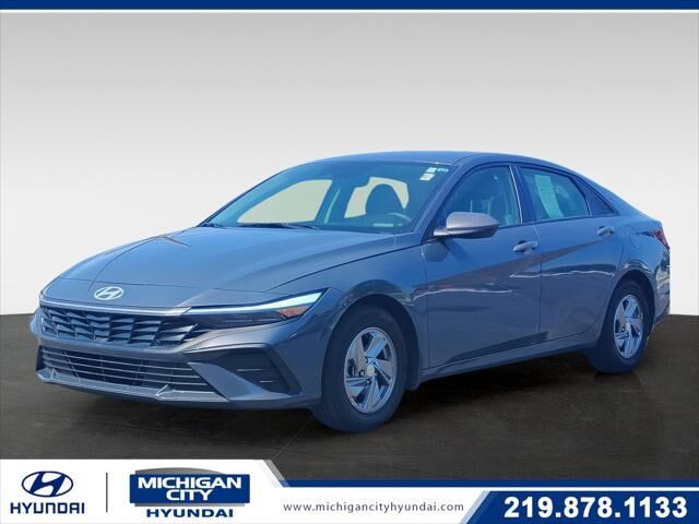 2025 Hyundai ELANTRA SE