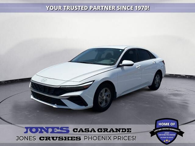 2026 Hyundai ELANTRA SE