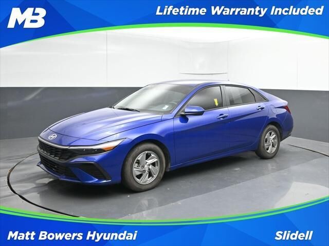 2025 Hyundai ELANTRA SE