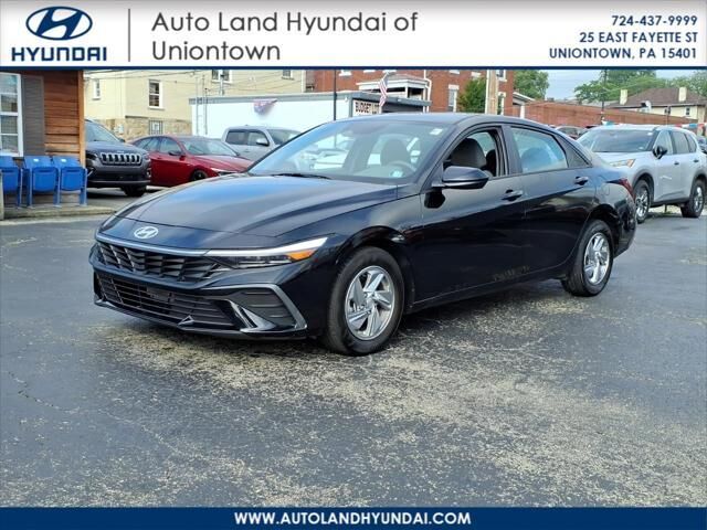 2024 Hyundai ELANTRA SE
