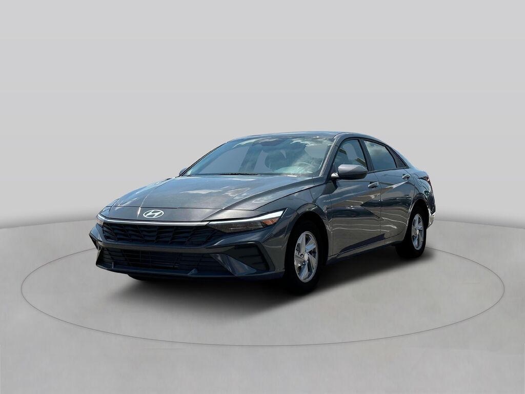 2024 Hyundai ELANTRA SE — photo 1 of 13