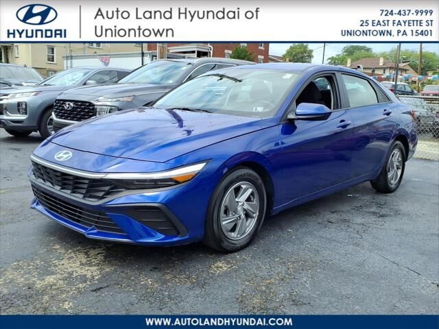 2025 Hyundai ELANTRA SE