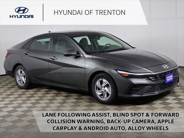 2024 Hyundai ELANTRA SE