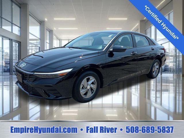 2025 Hyundai ELANTRA SE