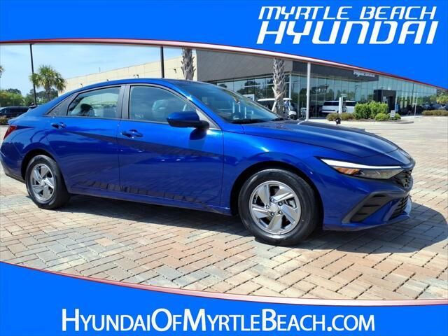 2025 Hyundai ELANTRA SE