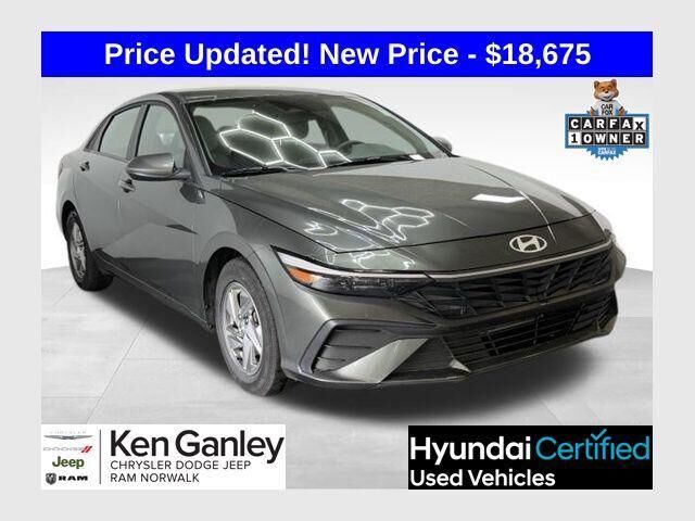 2025 Hyundai ELANTRA SE — photo 1 of 12