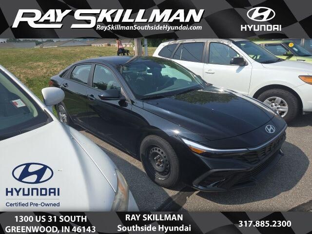 2024 Hyundai ELANTRA SE