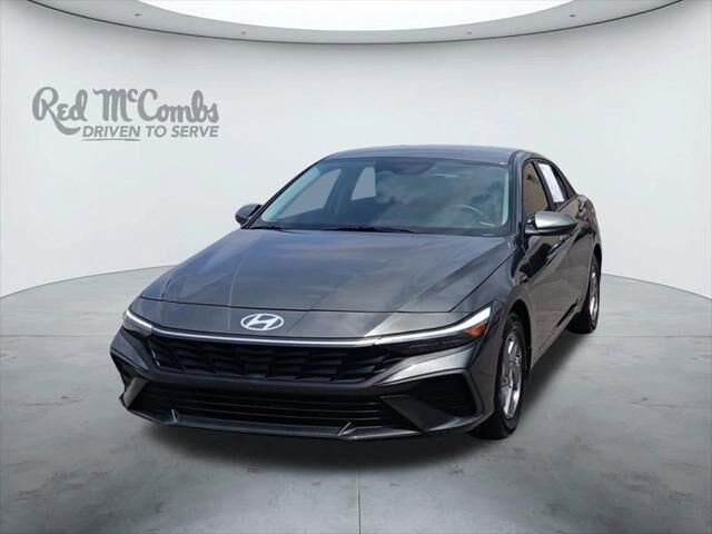 2024 Hyundai ELANTRA SE