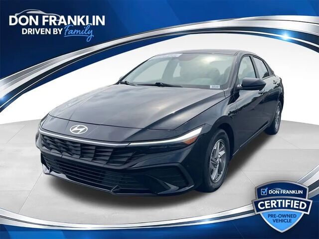 2025 Hyundai ELANTRA SE
