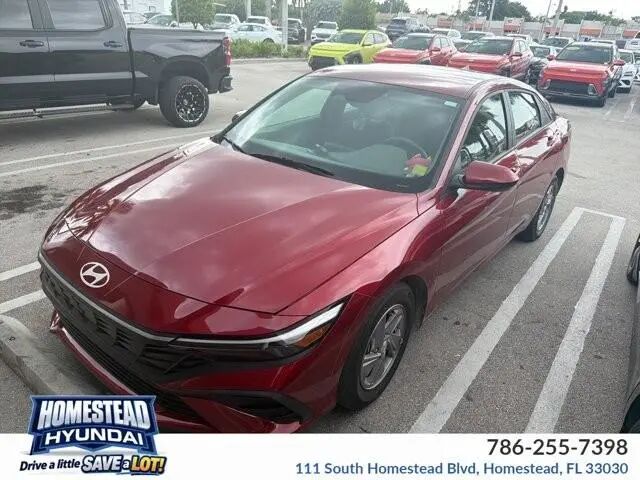 2025 Hyundai ELANTRA SE