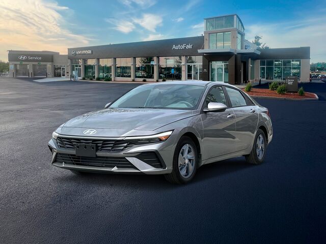 2024 Hyundai ELANTRA SE