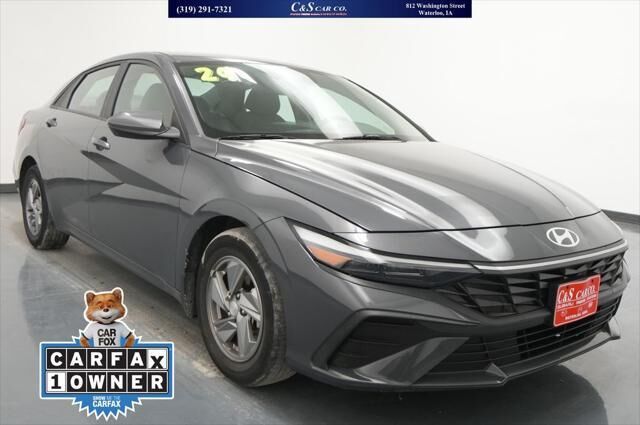 2024 Hyundai ELANTRA SE